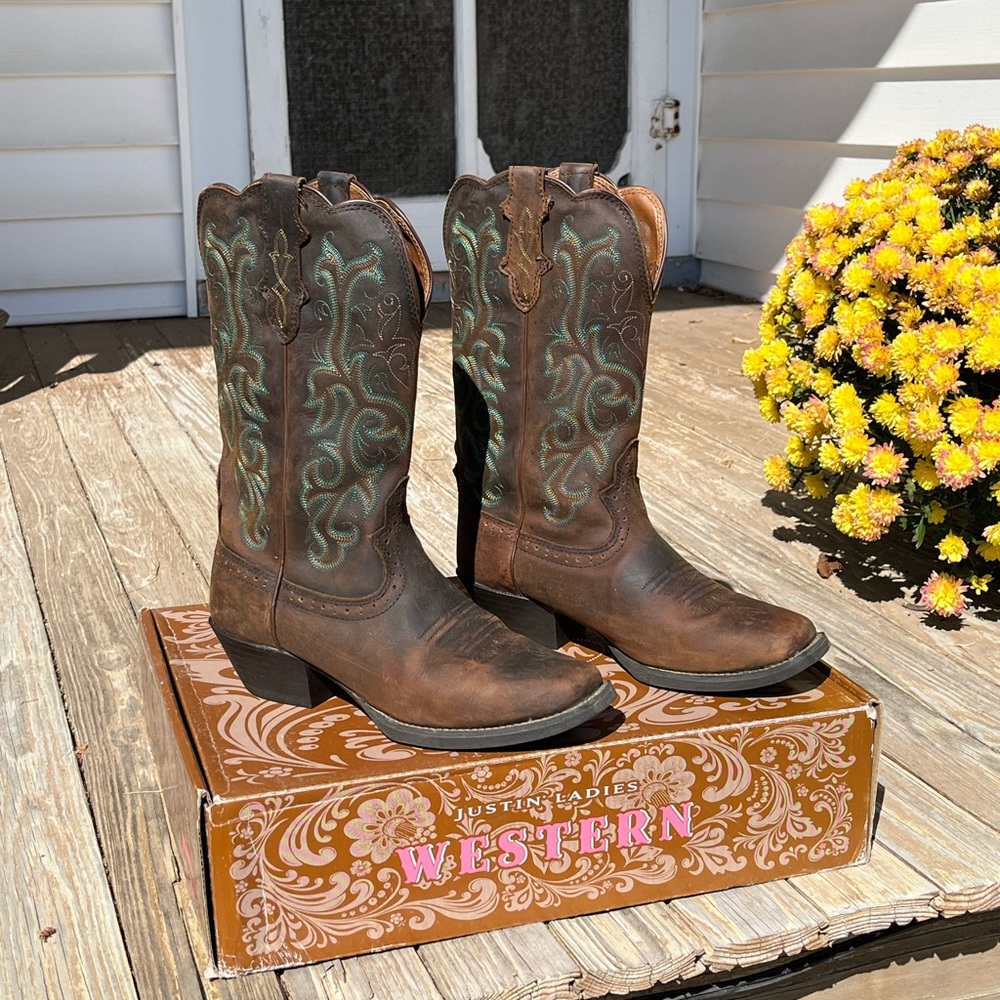 Justin Western Boots - Sorrel Apache - Women’s 7.5B